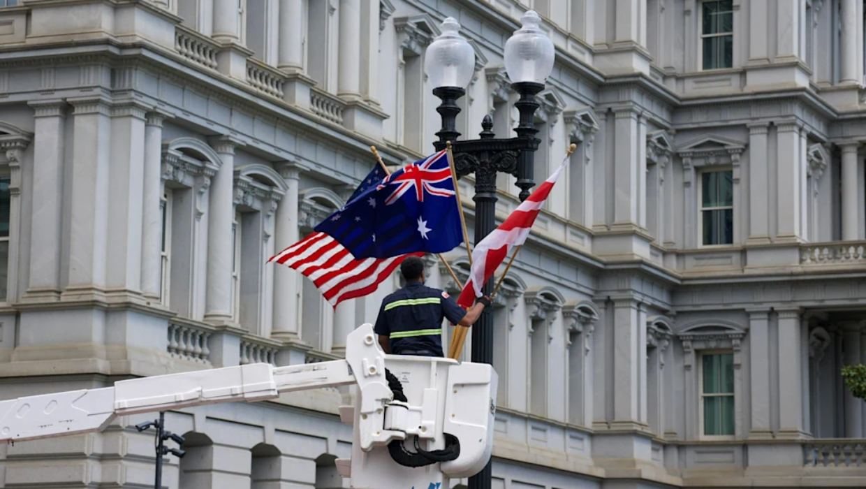 G’day, Your Majesty: Aussie flags mistakenly flown in Washington to welcome King Charles